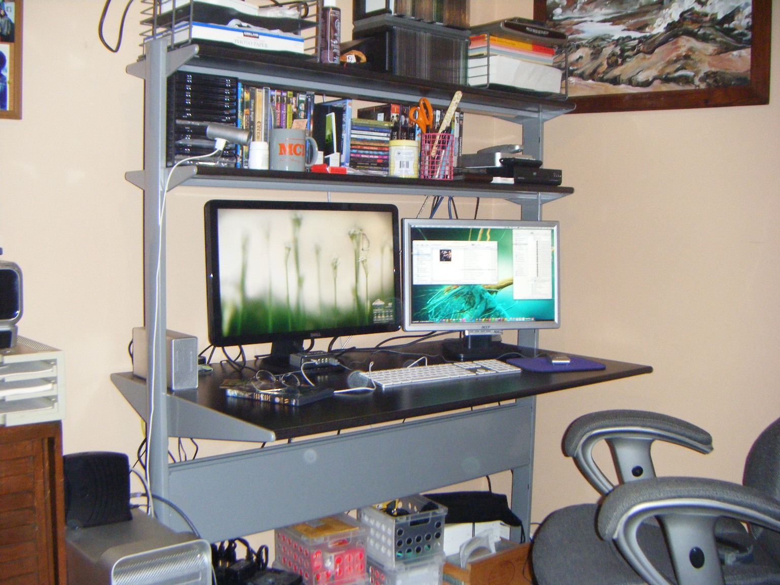 desk sm.jpg
