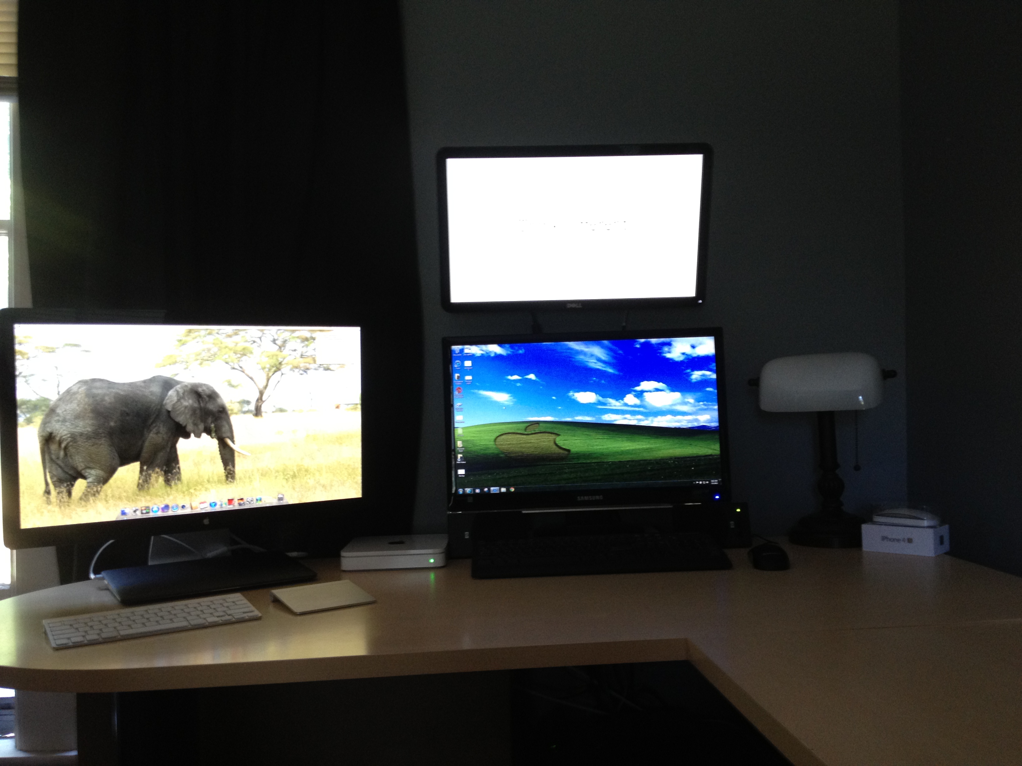 Desk03.JPG