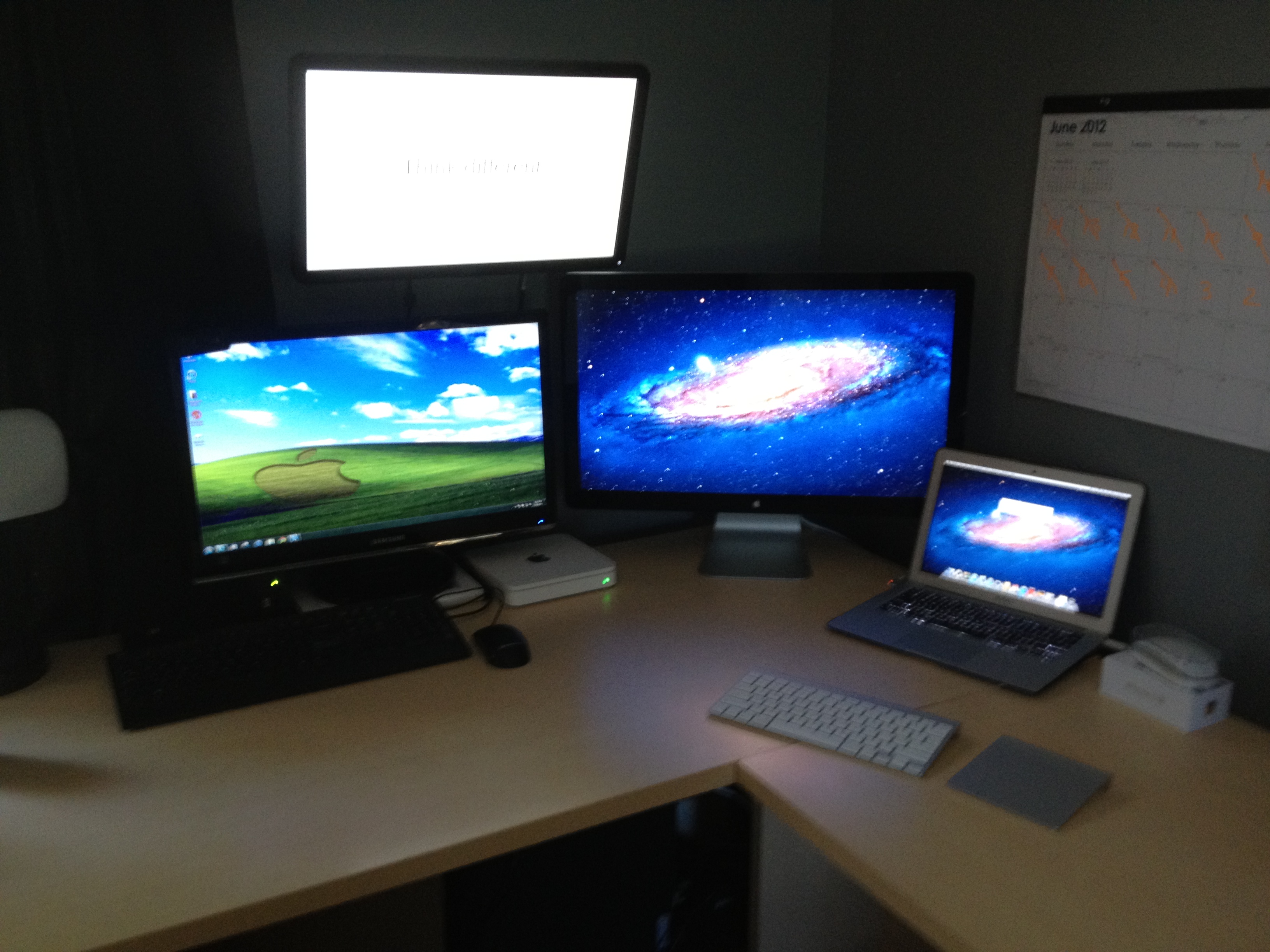 desk1.JPG