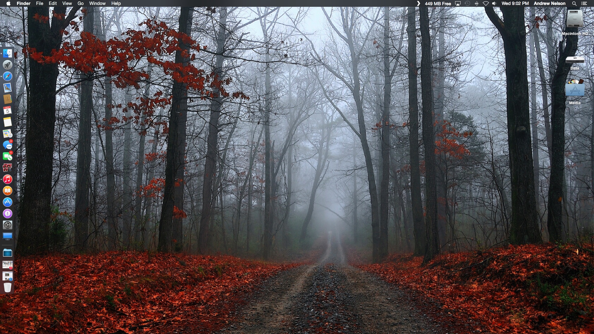 desknov05.jpg