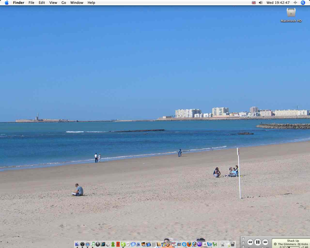 Desktop 2.jpg
