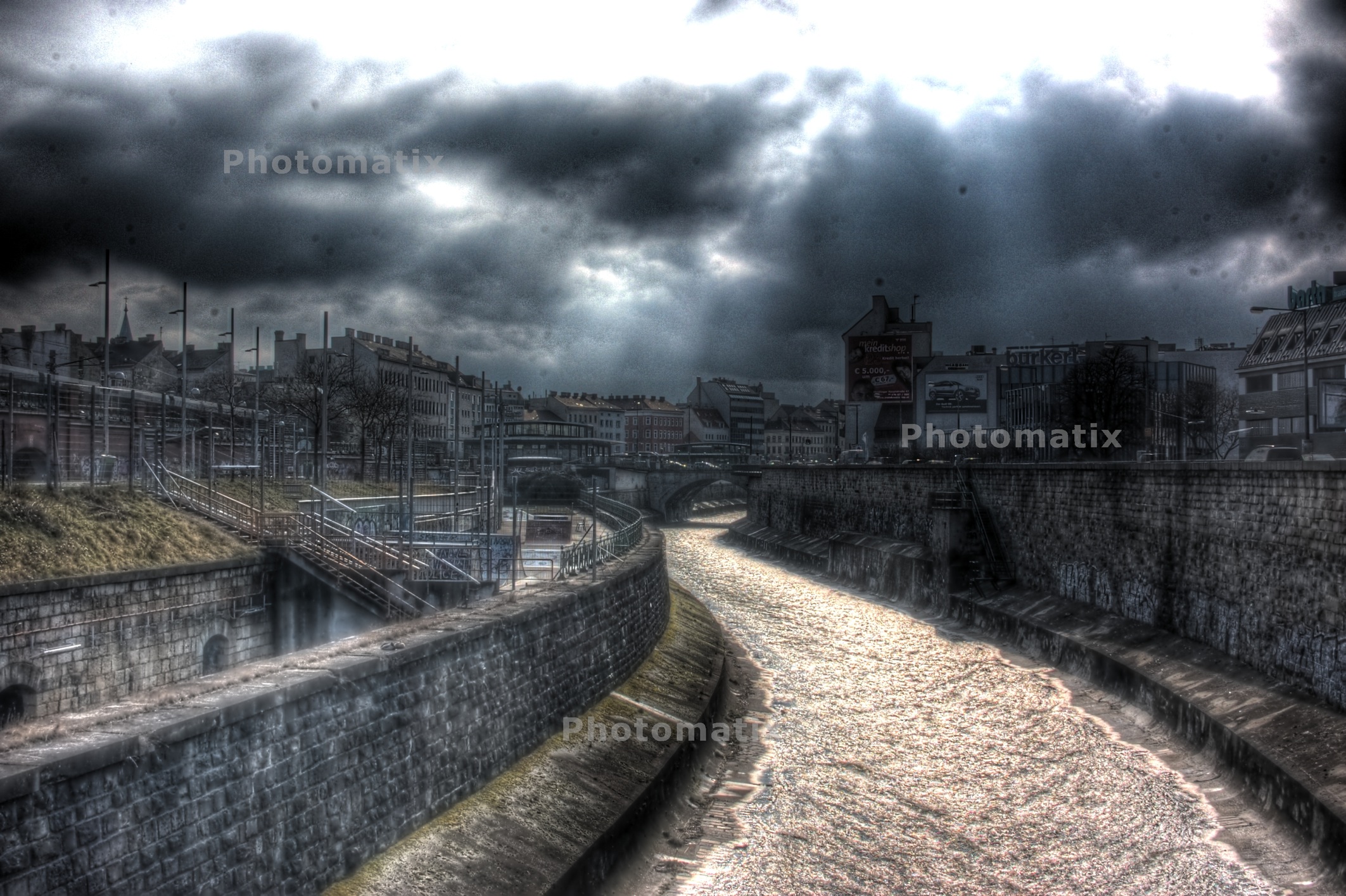 DSC_0007_08_09_10_11_12_tonemapped.jpg