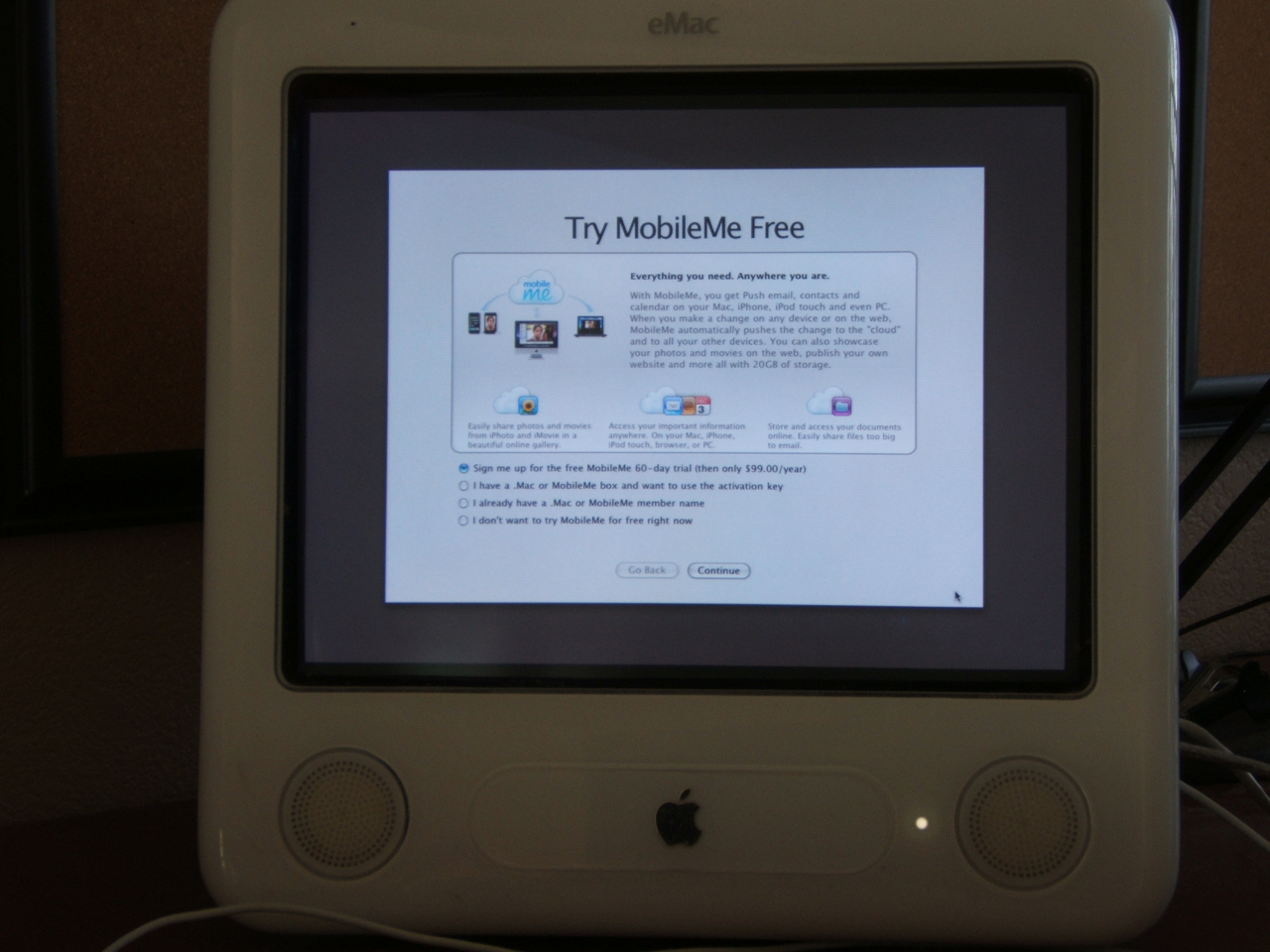 eMac_freshosx_mobileme.jpg