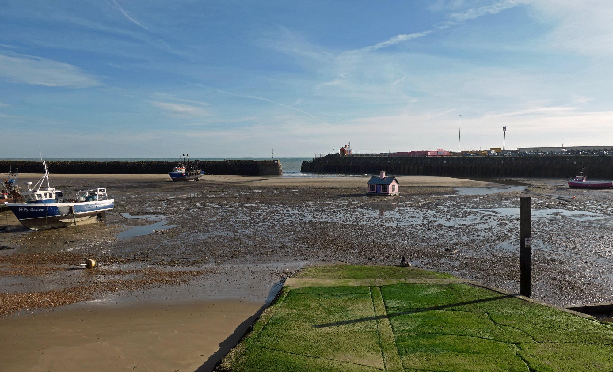 Folkestone Harbour.JPG