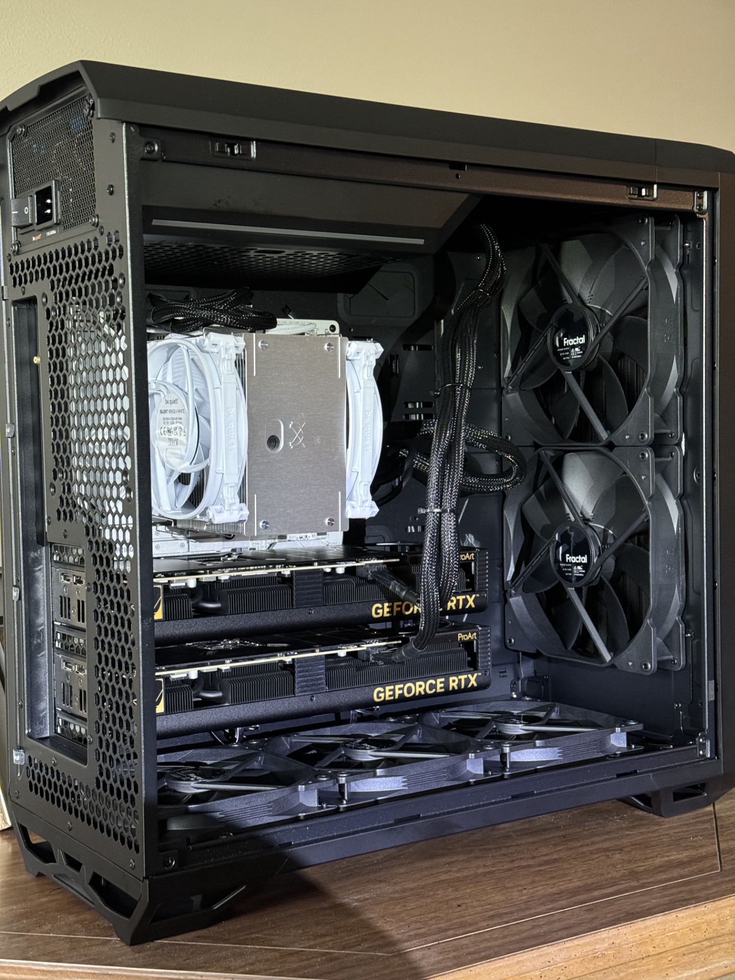 Fractal-Torrent_Ryzen-7900X_dual-RTX-4080.jpg