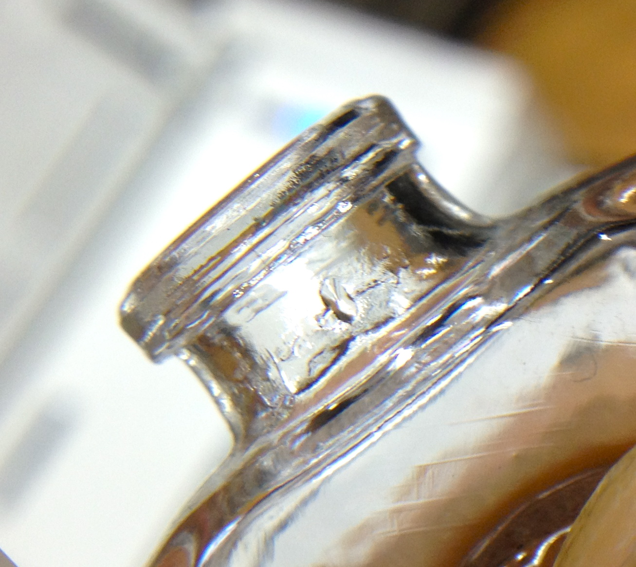 Glass Neck.jpg