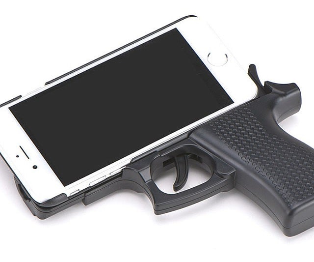 gun-shaped-iphone-case1-640x533.jpg