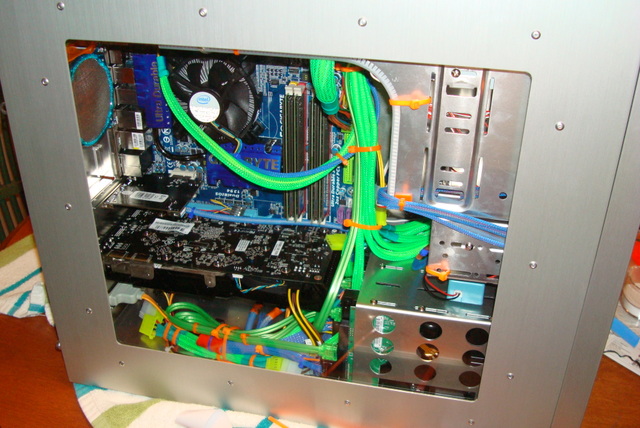 hackintoshbuild100.jpg