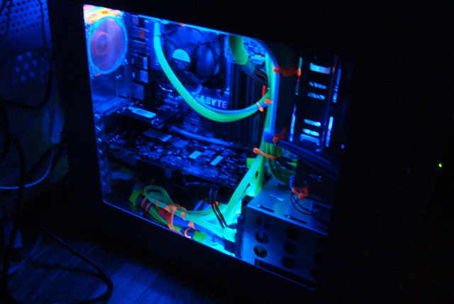 hackintoshbuild113t.jpg