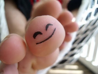 happy%20toe.jpg