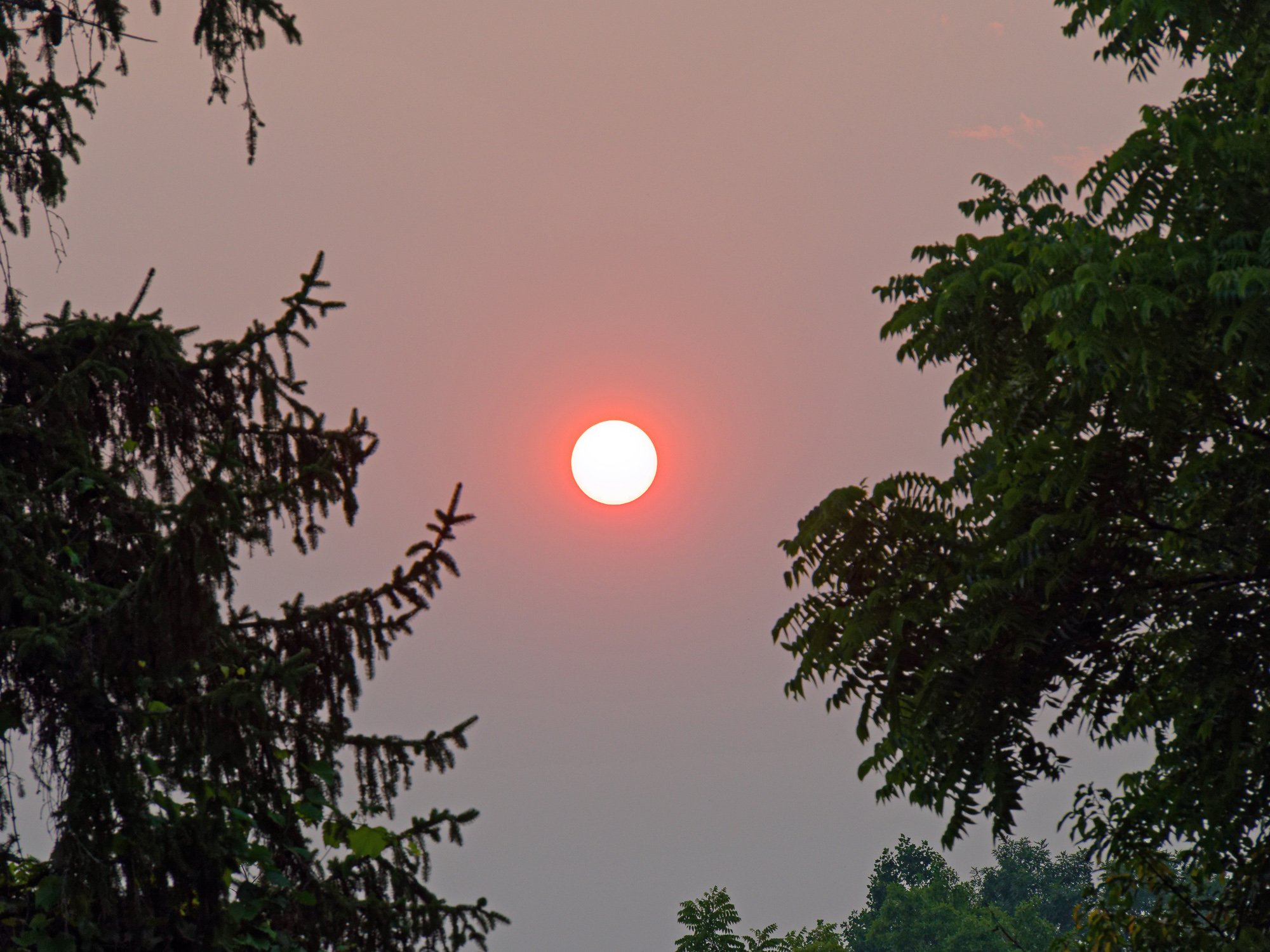 hazy sunset2k.jpg