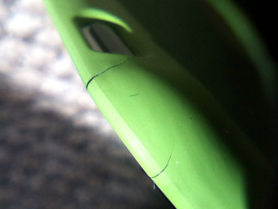 i-blasson Cracked1.jpg