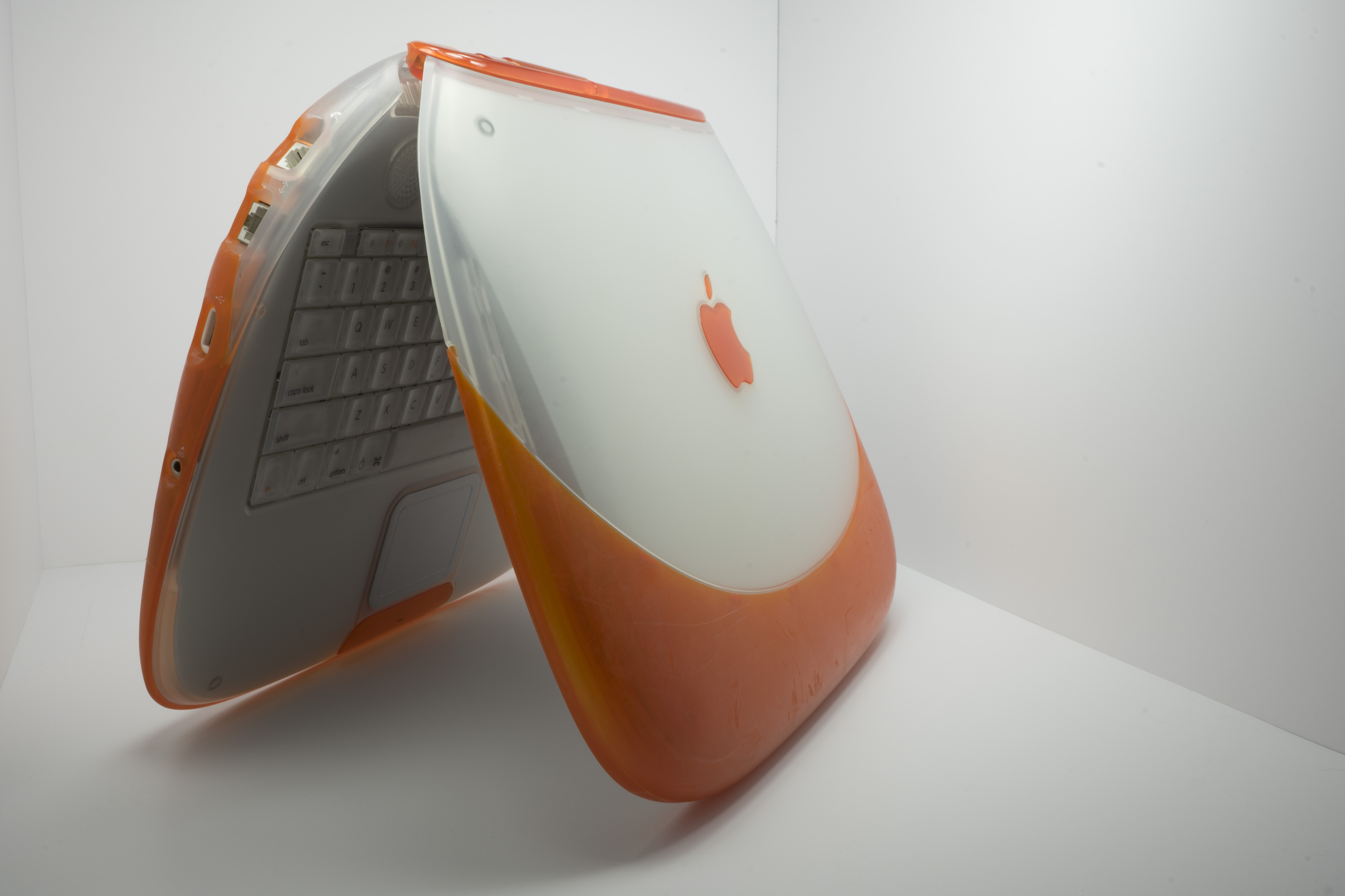 iBook Clamshell.jpg