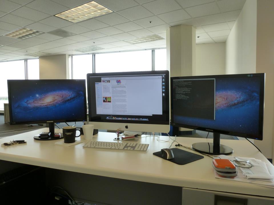 imac_at_work.jpg