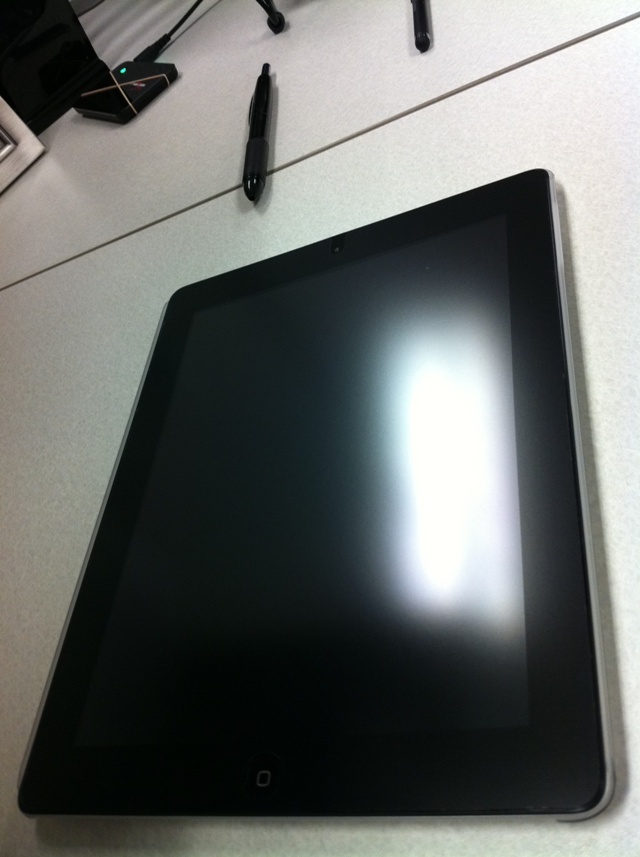 iPad 2 with Feather 001 small.jpg