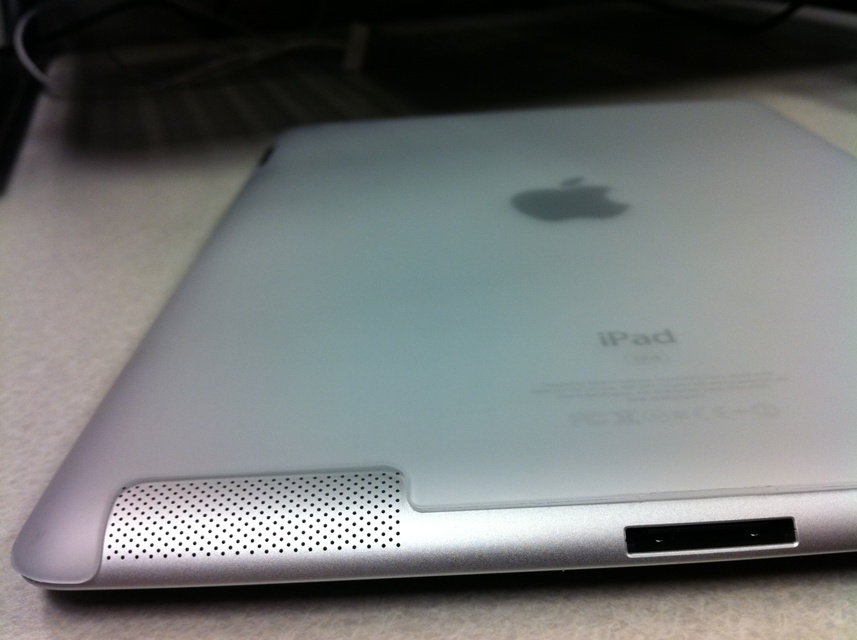 iPad 2 with Feather 005 small.jpg