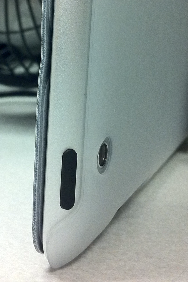 iPad 2 with Feather 015.png