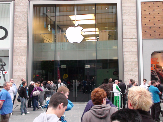 iPhone 4 Liverpool.JPG