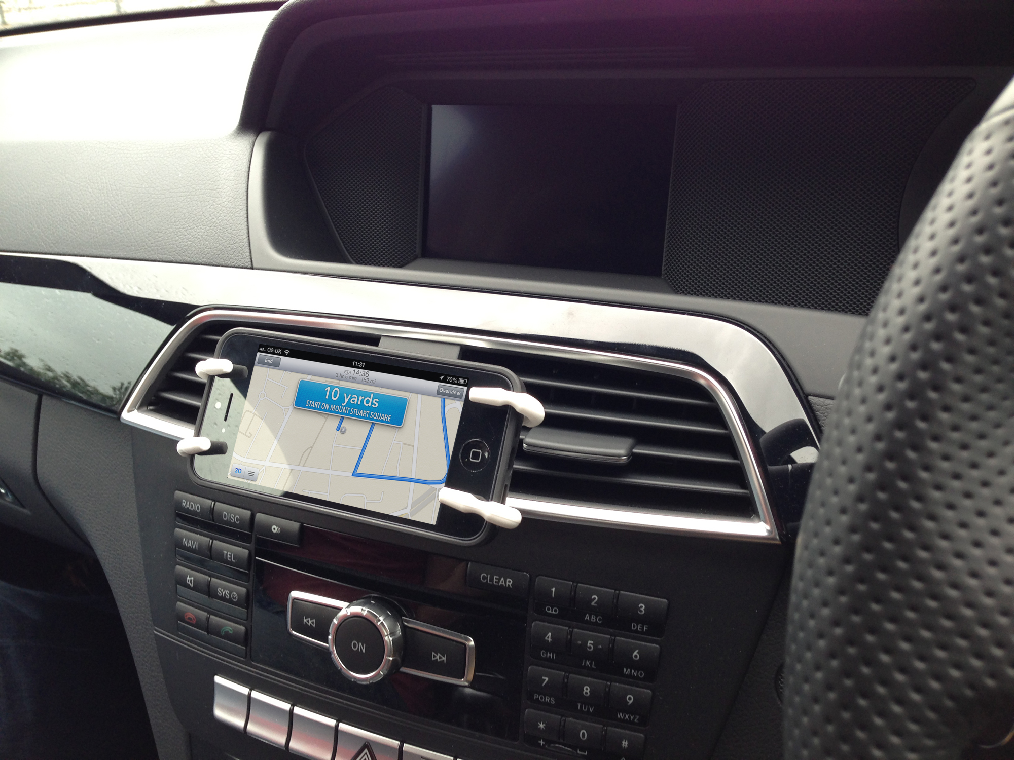iPhone 5 c220.jpg