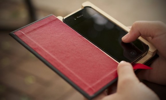 iPhone-Case-The-Little-Black-Book-580x348.jpg