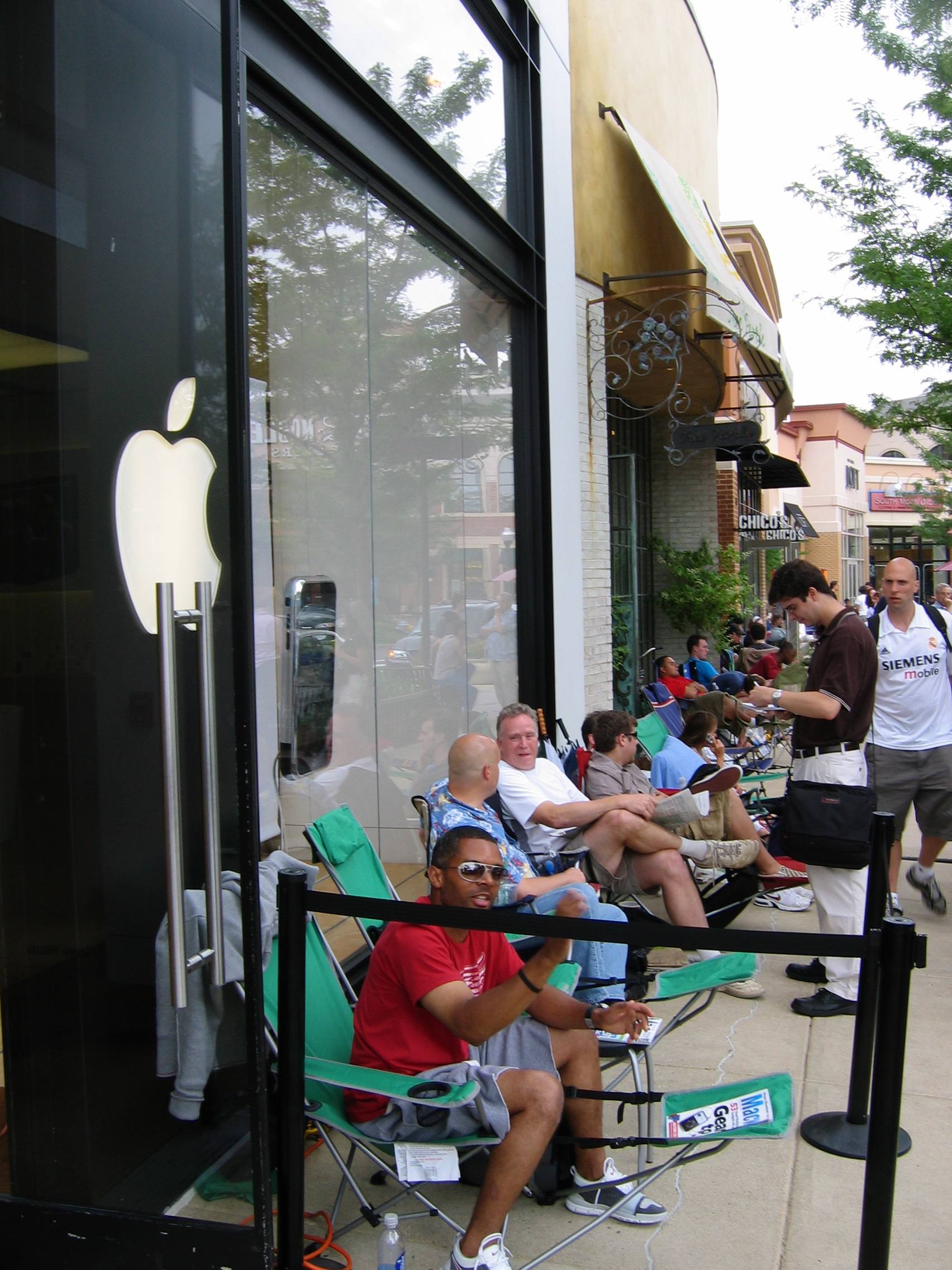 iPhone Clarendon.jpg