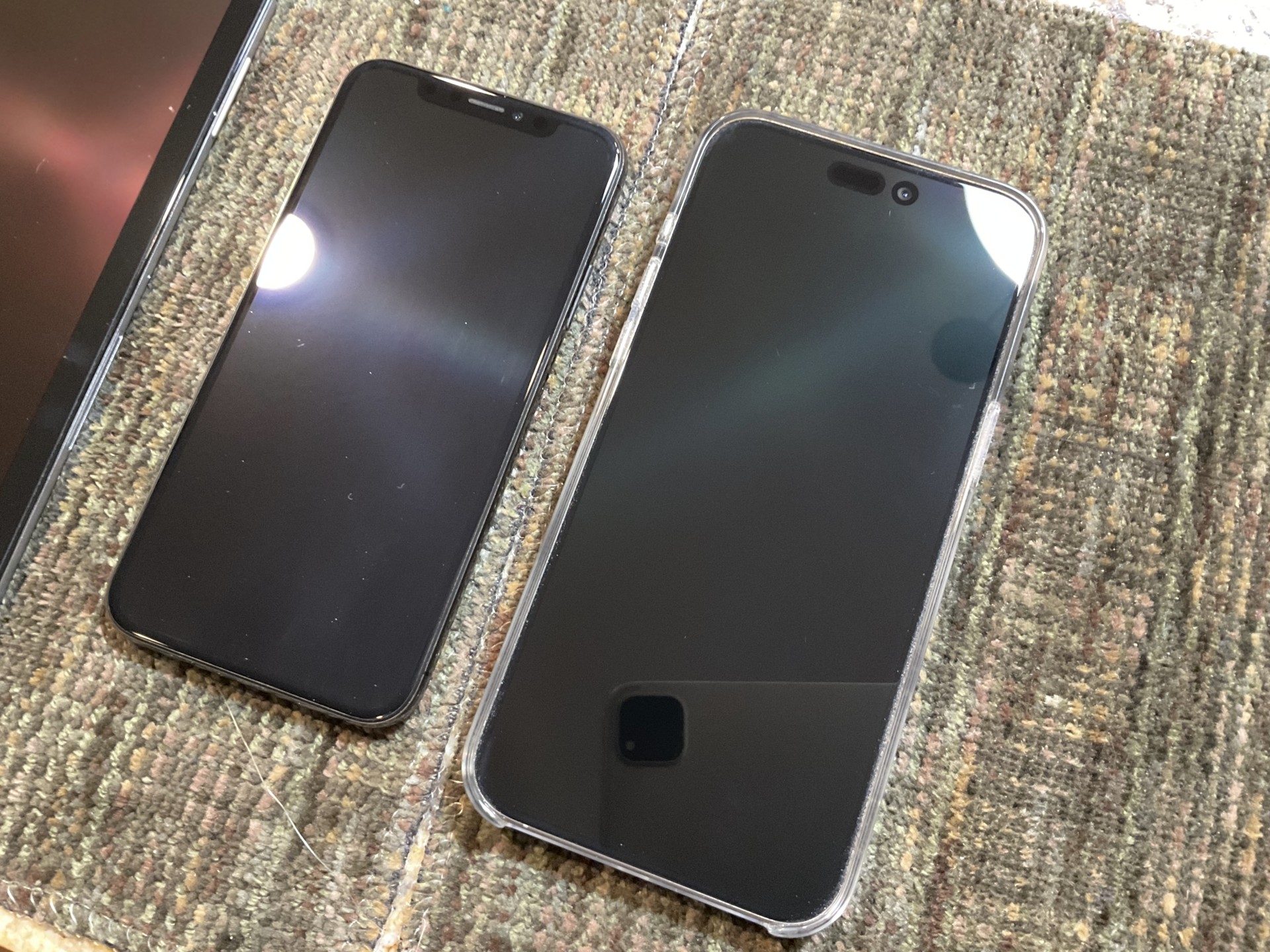 iPhone-X_iPhone-15-PM.jpg