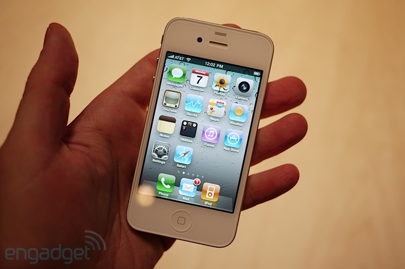 iphone4hands28.jpg