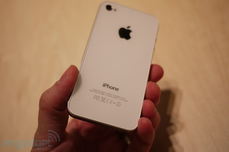 iphone4hands3.jpg