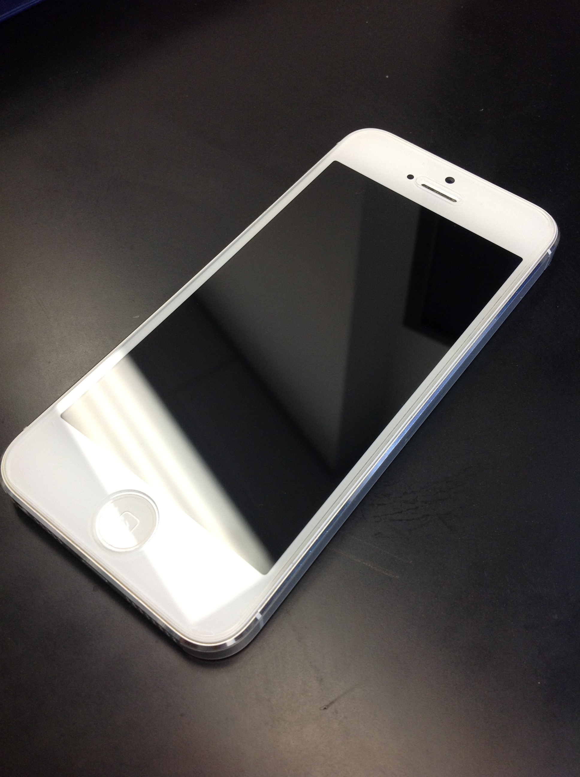 iphone5b.jpg