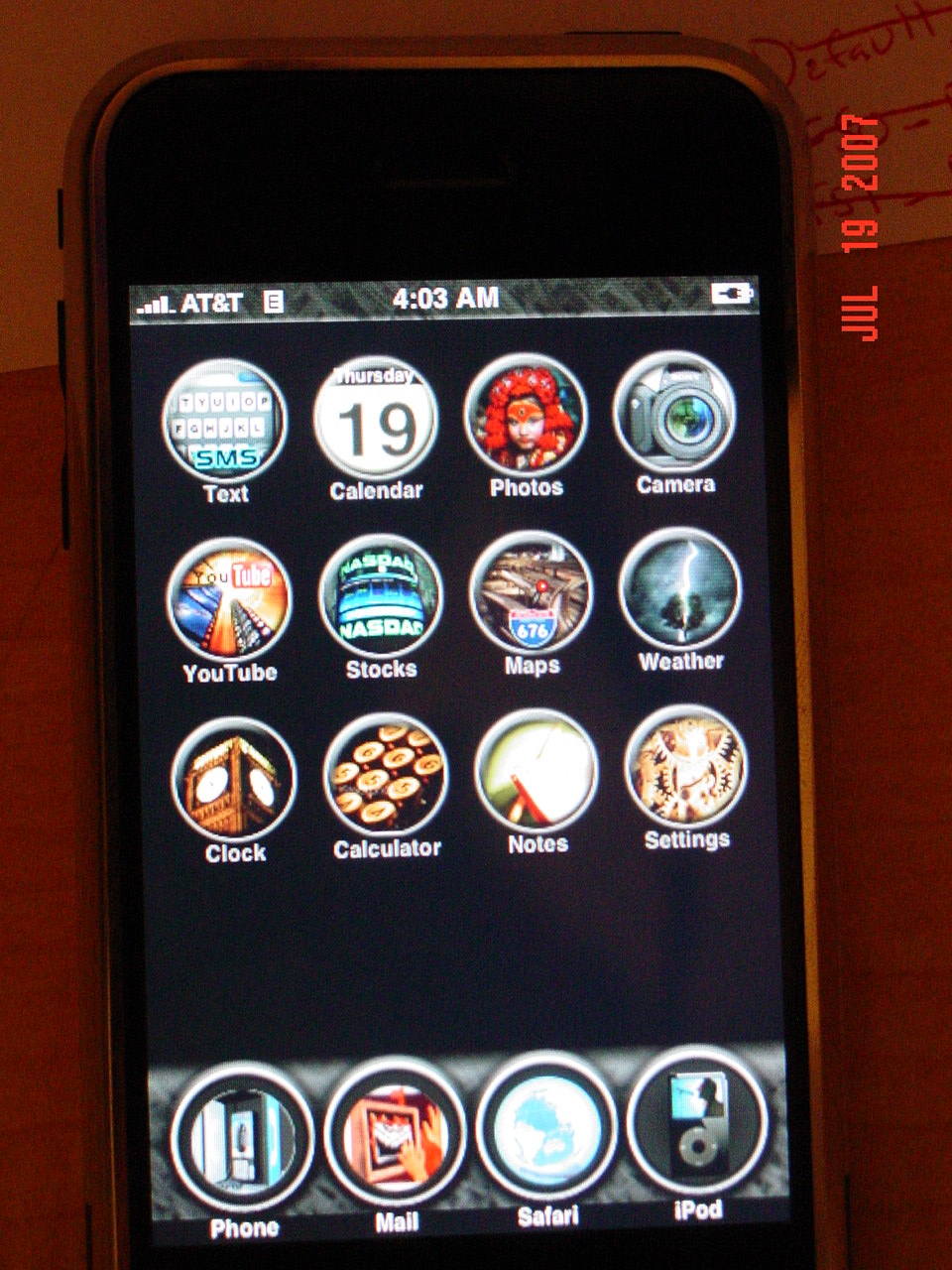 iphonefin.jpg