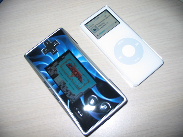 iPod-nano-Gameboy-micro.jpg