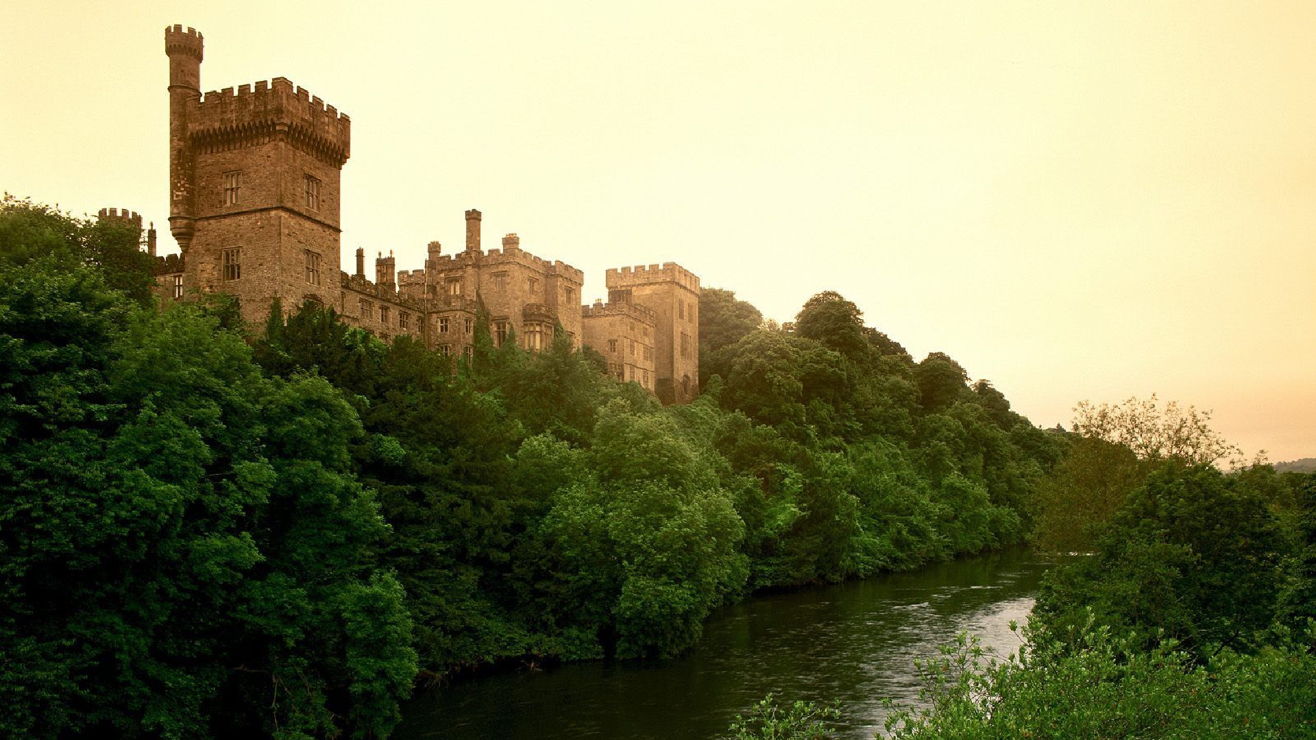 irish castle.jpg