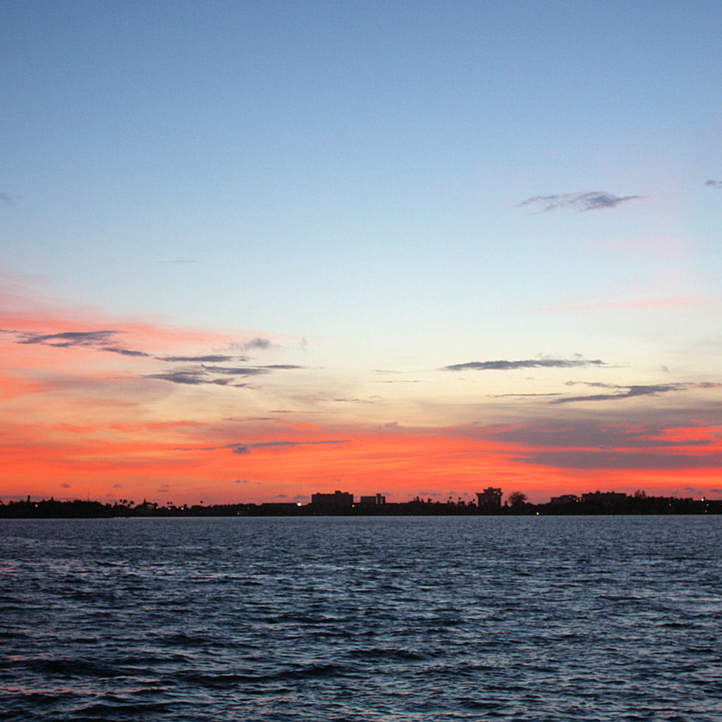 Isla Sunset 100.jpg