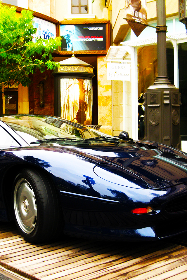 JaguarXj220.jpg