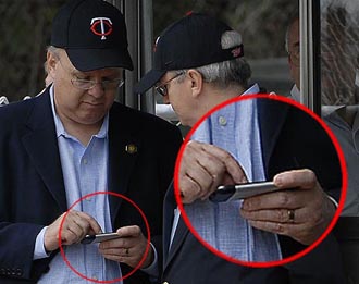 karl-rove-iphone.jpg