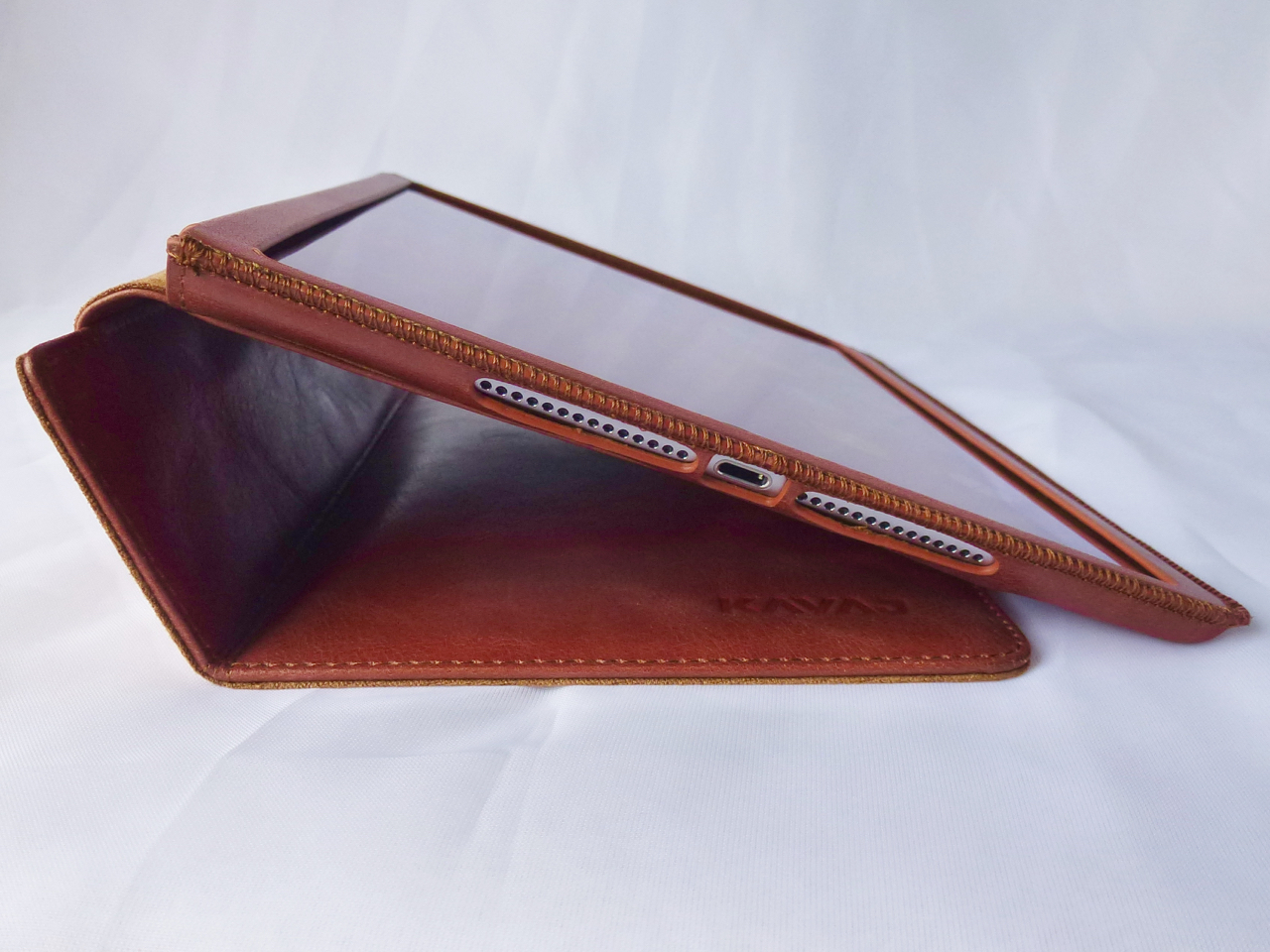 Kavaj Hamburg for iPad Air 2- Typing Stand View.jpg