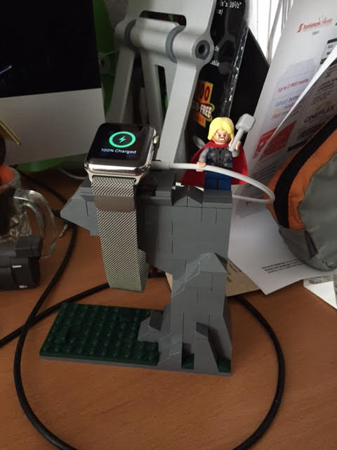 LegoThor_AppleWatchstand.jpg