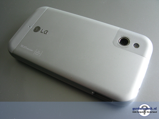 lg_km900_arena_back.jpg