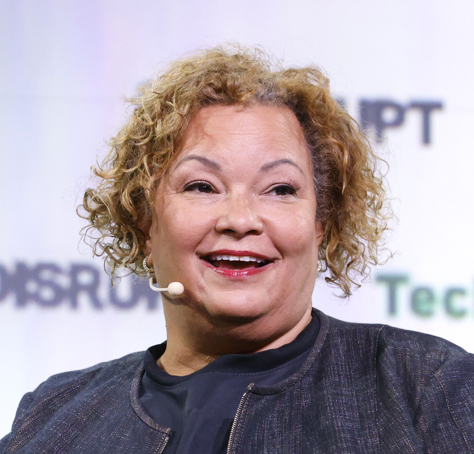 Lisa_Jackson_of_Apple_speaking_at_TechCrunch_Disrupt_2023_(cropped).jpg
