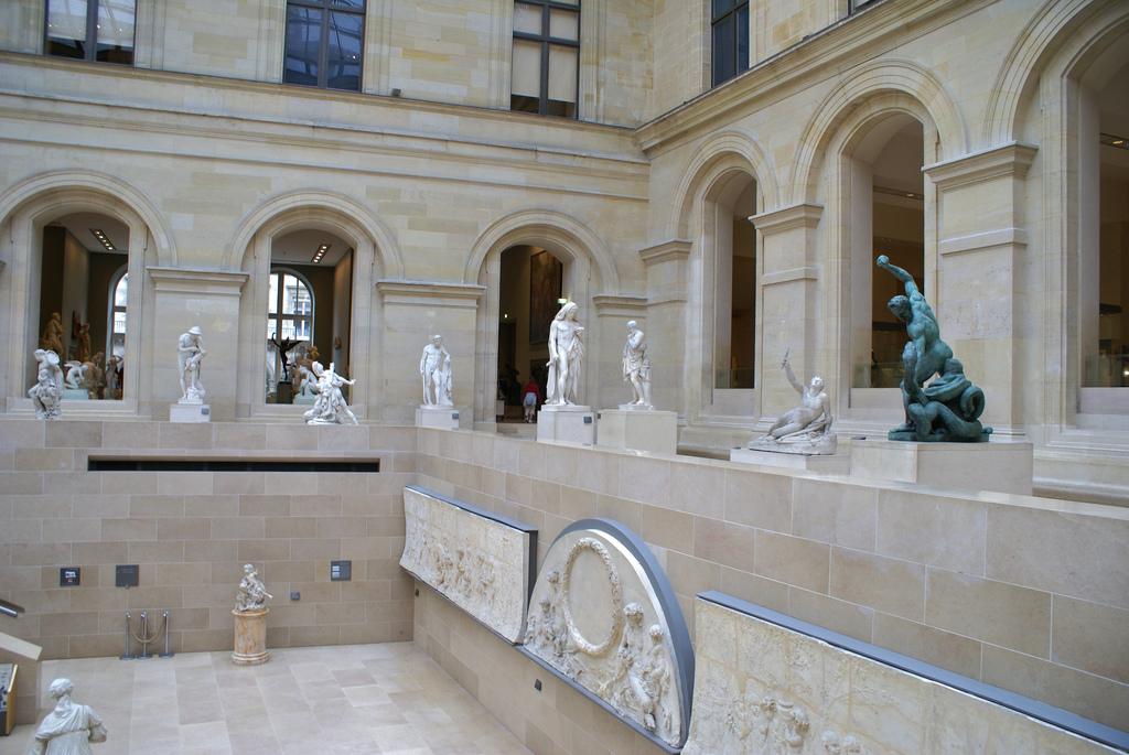 Louvre2.JPG