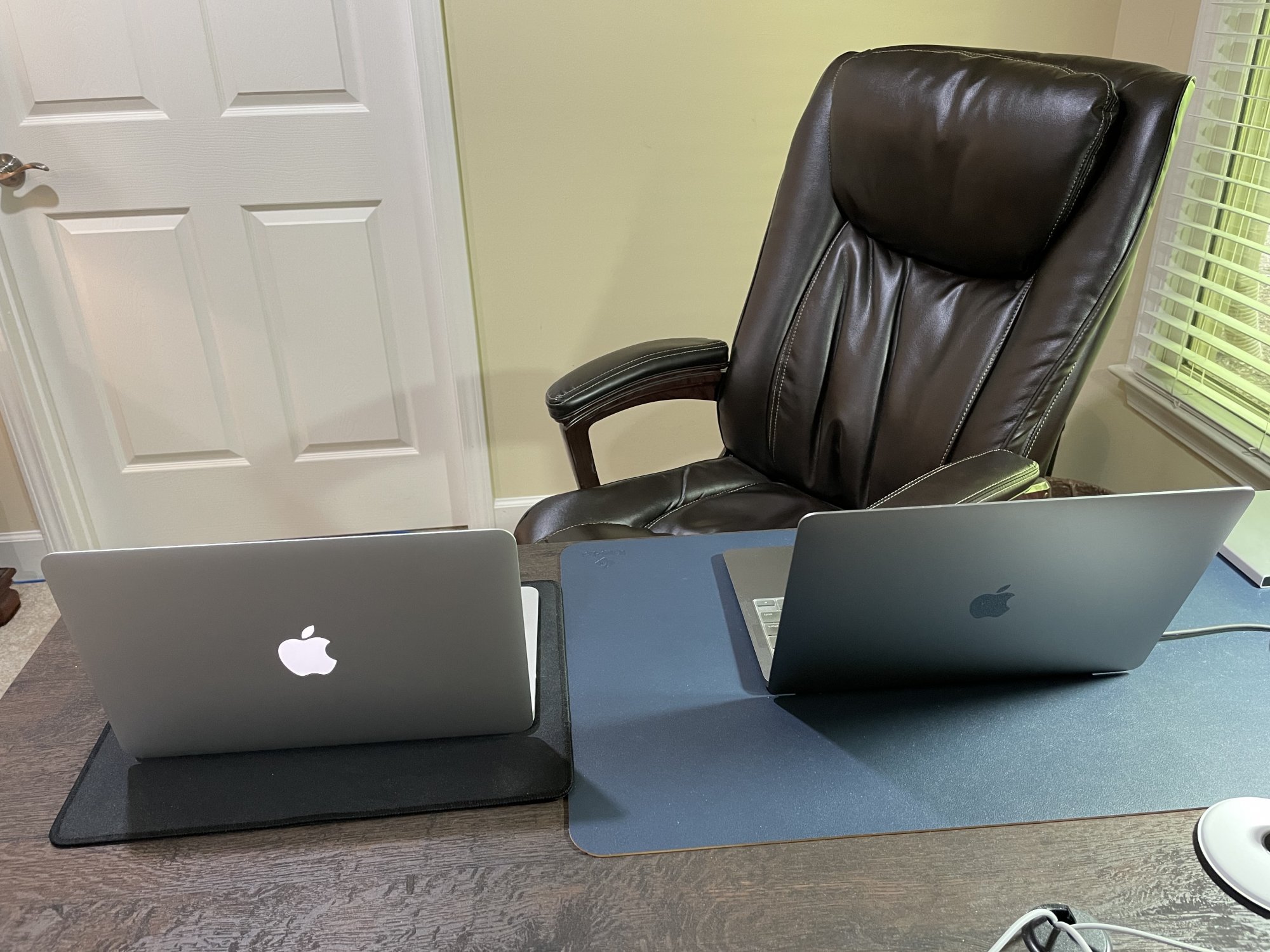 MaBook Air 11".jpg