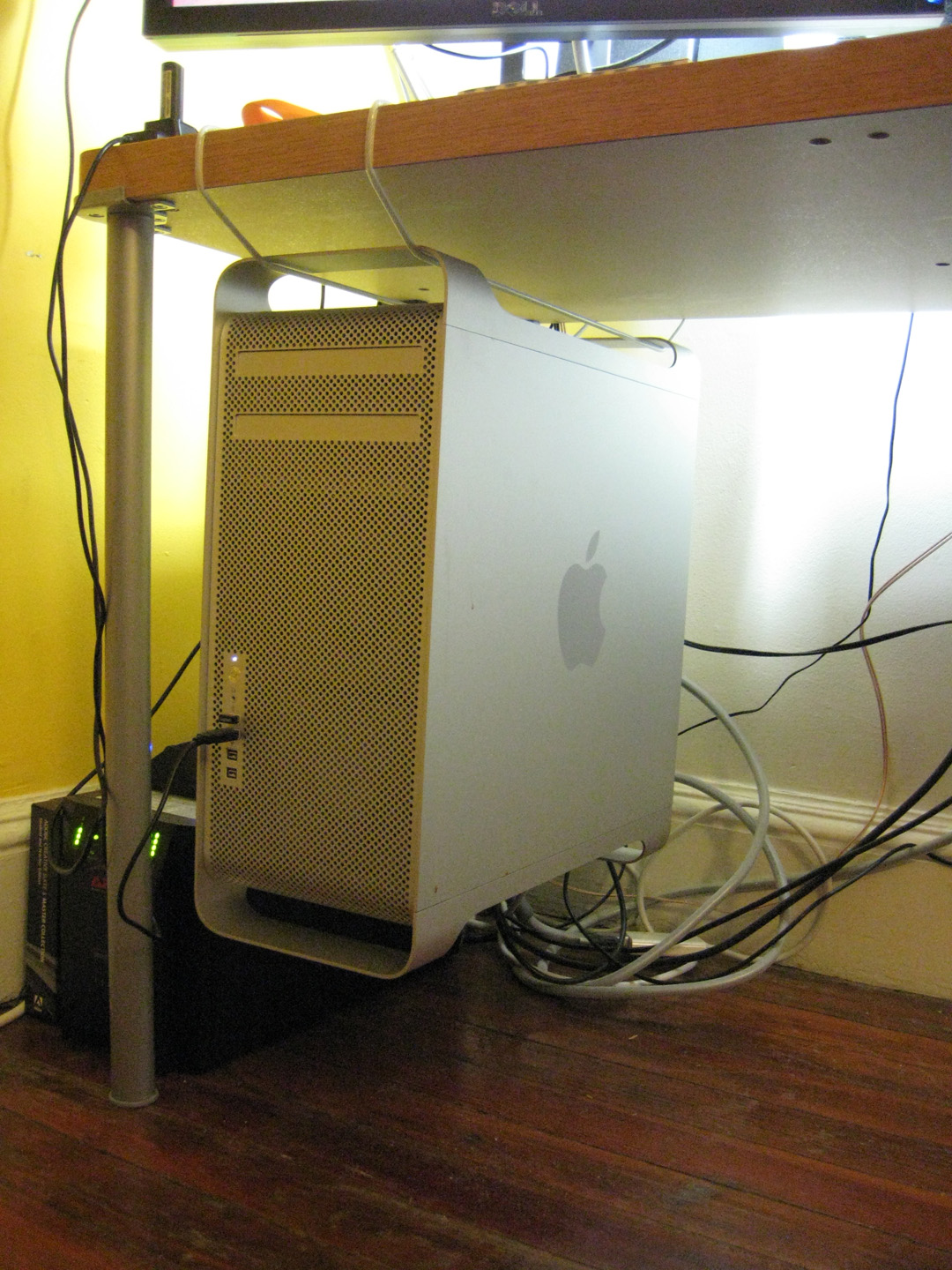 mac pro 002.1.jpg