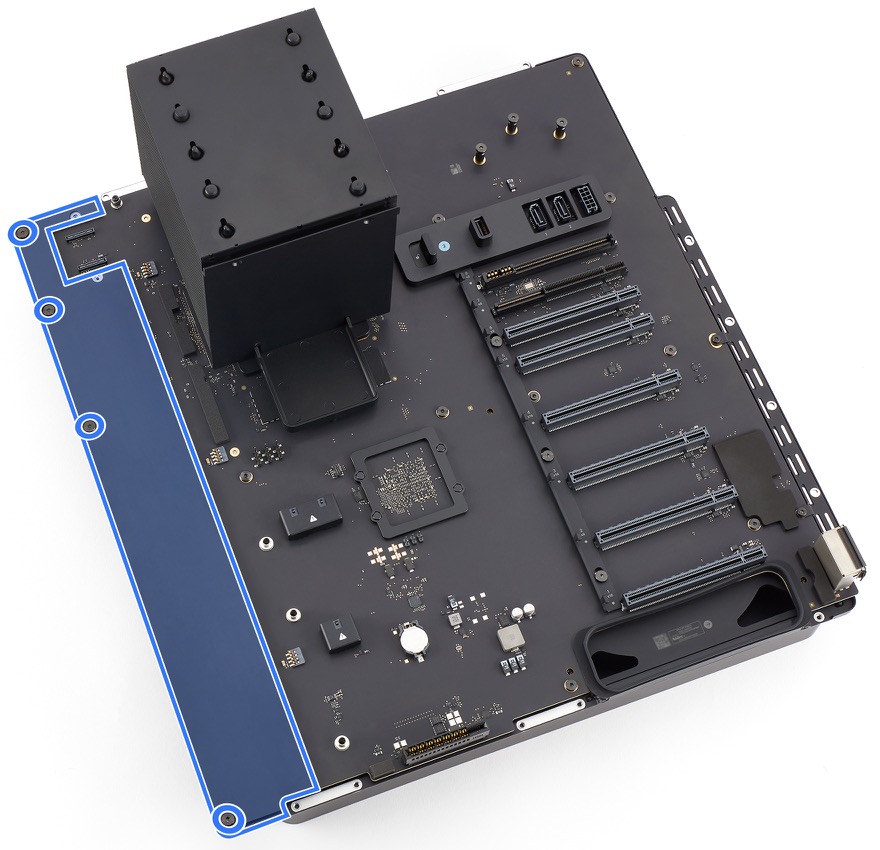 Mac Pro 2023 Logic board.jpg