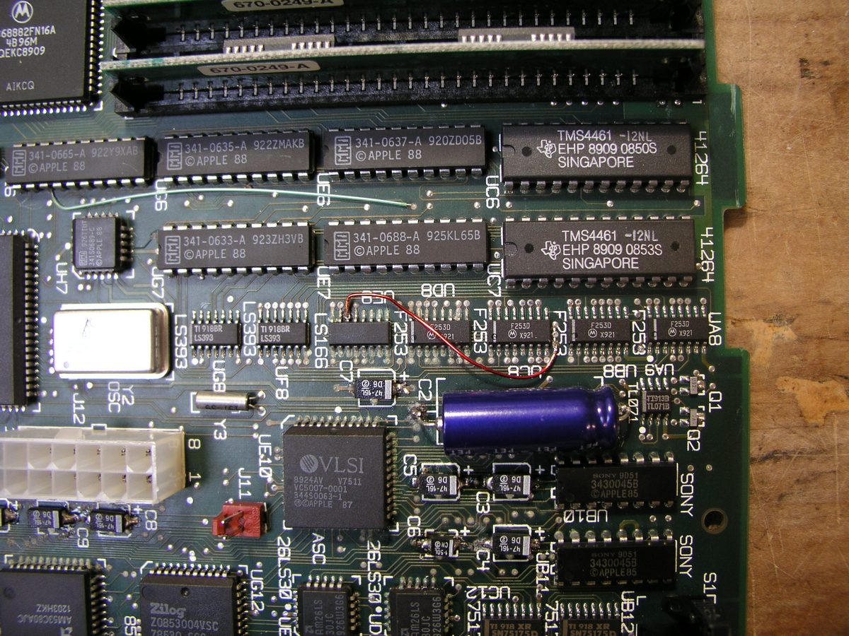 mac se 30 logic board fixed_s.JPG