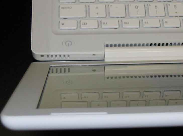 MacBook-RRSpeakerOPEN.WEB.jpg