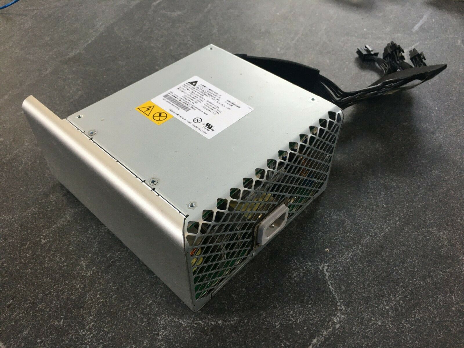macpro psu.jpg