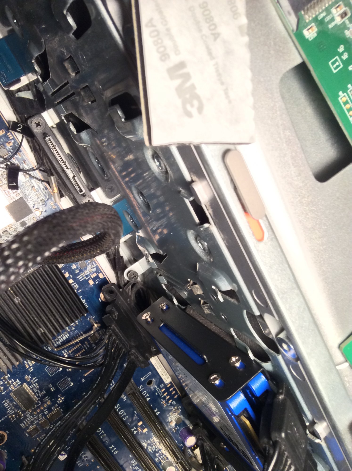 MacPro3,1 dual 2.5" mod 1.JPG