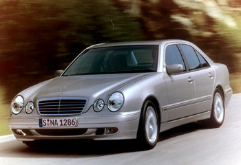 Mercedes-Benz-E-Class-1999-3LR.jpg