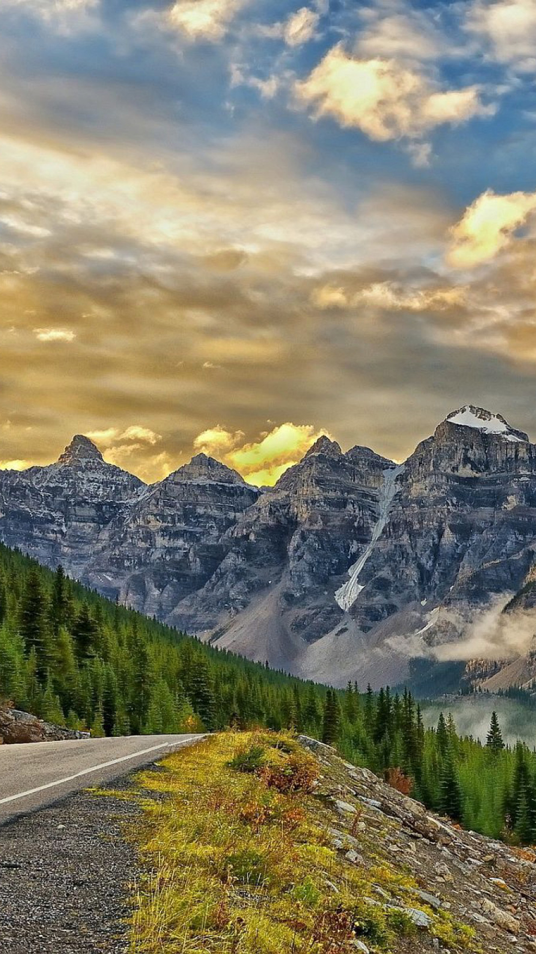 Mountains 01.jpg