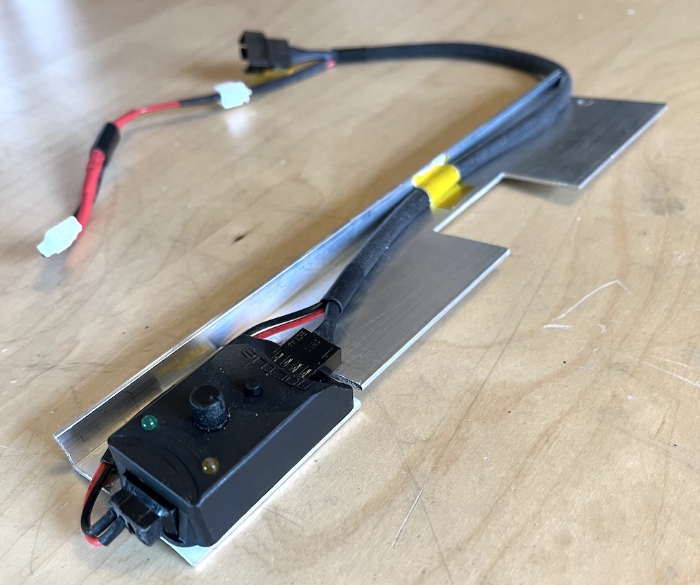 NoctuaFanControlMount.jpg